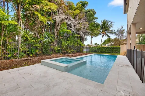 8527 Lewis River Road Delray Beach FL 33446