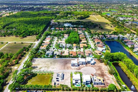 16670 Mosaic Place Delray Beach FL 33446