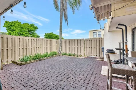 1586 Shaker Circle Wellington FL 33414