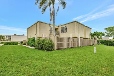 1586 Shaker Circle Wellington FL 33414