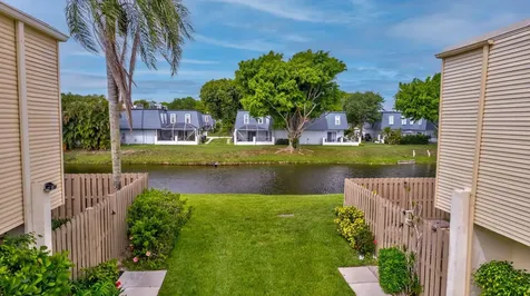 1586 Shaker Circle Wellington FL 33414
