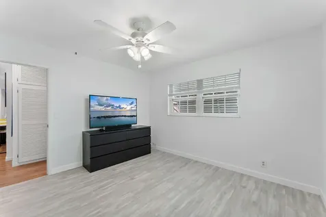 1162 S Deerfield Avenue Deerfield Beach FL 33441