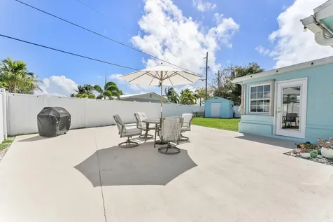 1162 S Deerfield Avenue Deerfield Beach FL 33441