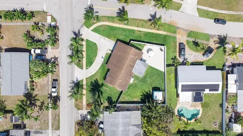 1162 S Deerfield Avenue Deerfield Beach FL 33441