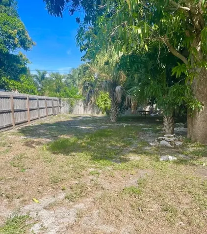 710 N 5th Street Lantana FL 33462