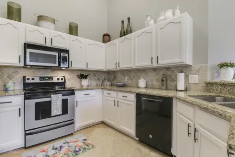 8400 Mulligan Circle Port Saint Lucie FL 34986