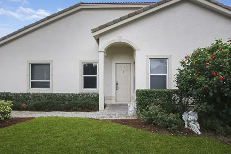 8400 Mulligan Circle Port Saint Lucie FL 34986