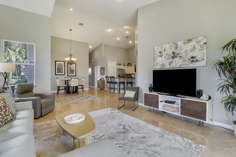 8400 Mulligan Circle Port Saint Lucie FL 34986