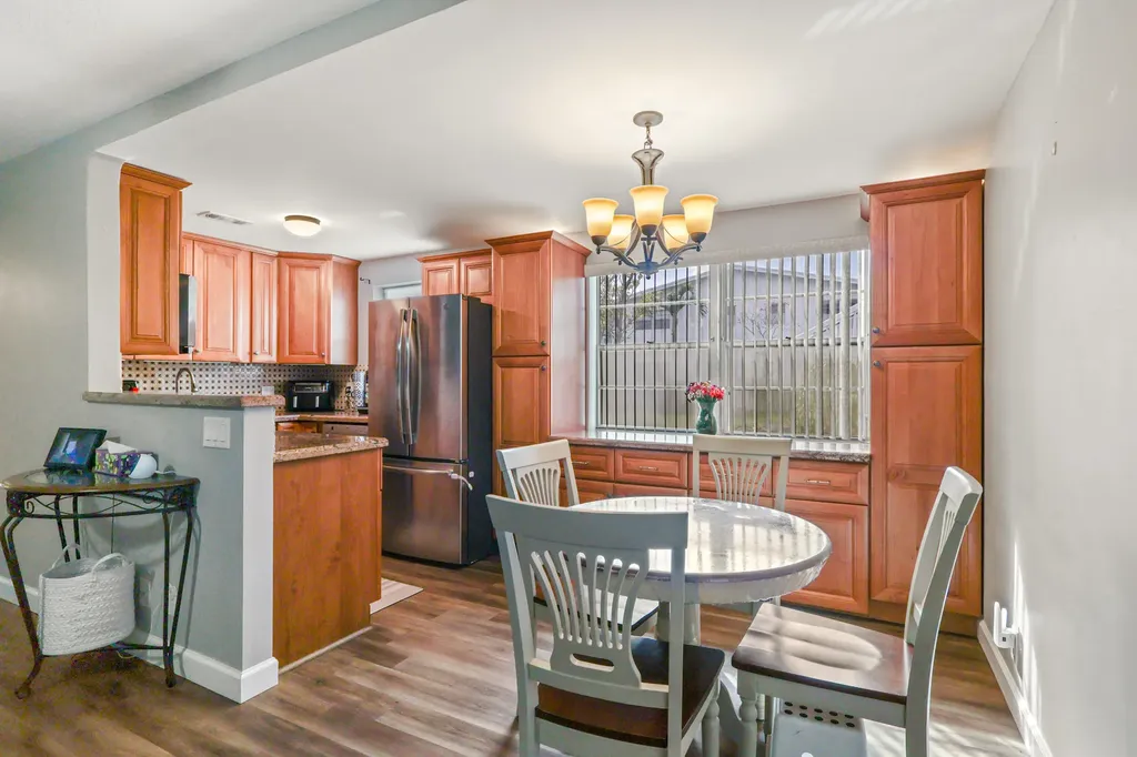 297 Farnham M Deerfield Beach FL 33442