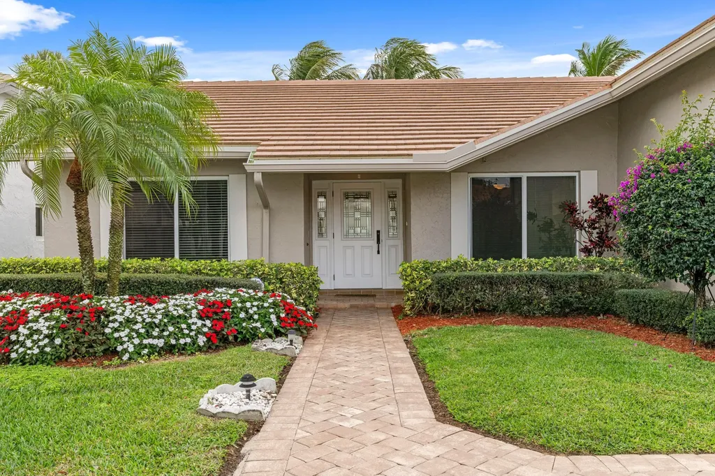 6230 Petaluma Drive Boca Raton FL 33433