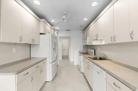 6230 Petaluma Drive Boca Raton FL 33433