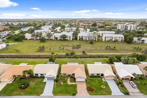6230 Petaluma Drive Boca Raton FL 33433