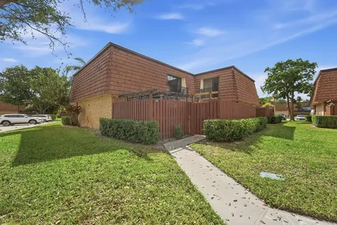 933 9th Lane Greenacres FL 33463