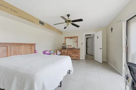 933 9th Lane Greenacres FL 33463