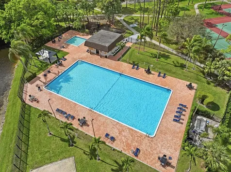 933 9th Lane Greenacres FL 33463