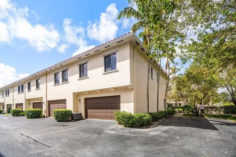 2501 Venetian Court Boynton Beach FL 33426