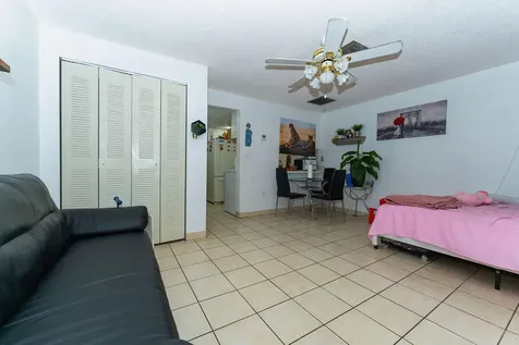 777 Sw 9th Avenue Miami FL 33130