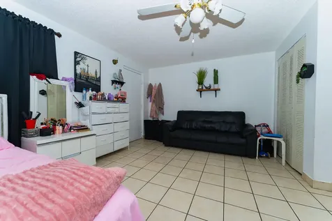 777 Sw 9th Avenue Miami FL 33130