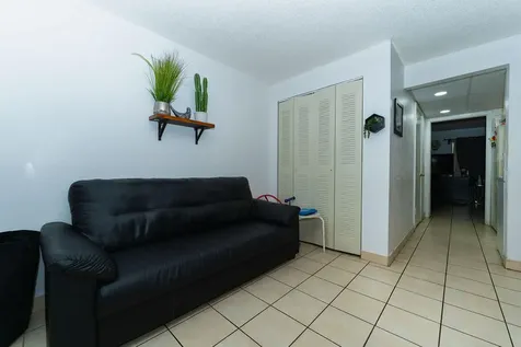 777 Sw 9th Avenue Miami FL 33130