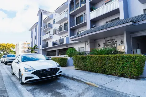 777 Sw 9th Avenue Miami FL 33130