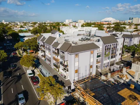 777 Sw 9th Avenue Miami FL 33130