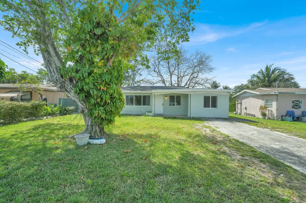 64 Ne 7th Court Deerfield Beach FL 33441