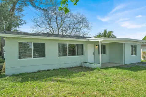 64 Ne 7th Court Deerfield Beach FL 33441