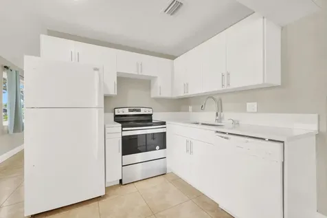 64 Ne 7th Court Deerfield Beach FL 33441