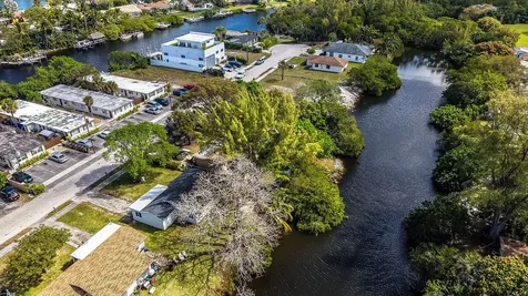 64 Ne 7th Court Deerfield Beach FL 33441