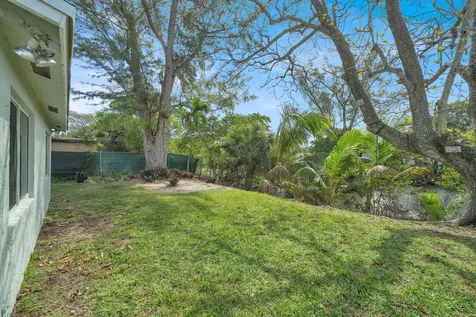 64 Ne 7th Court Deerfield Beach FL 33441
