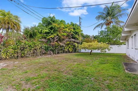 1305 Se 2nd Street Pompano Beach FL 33060