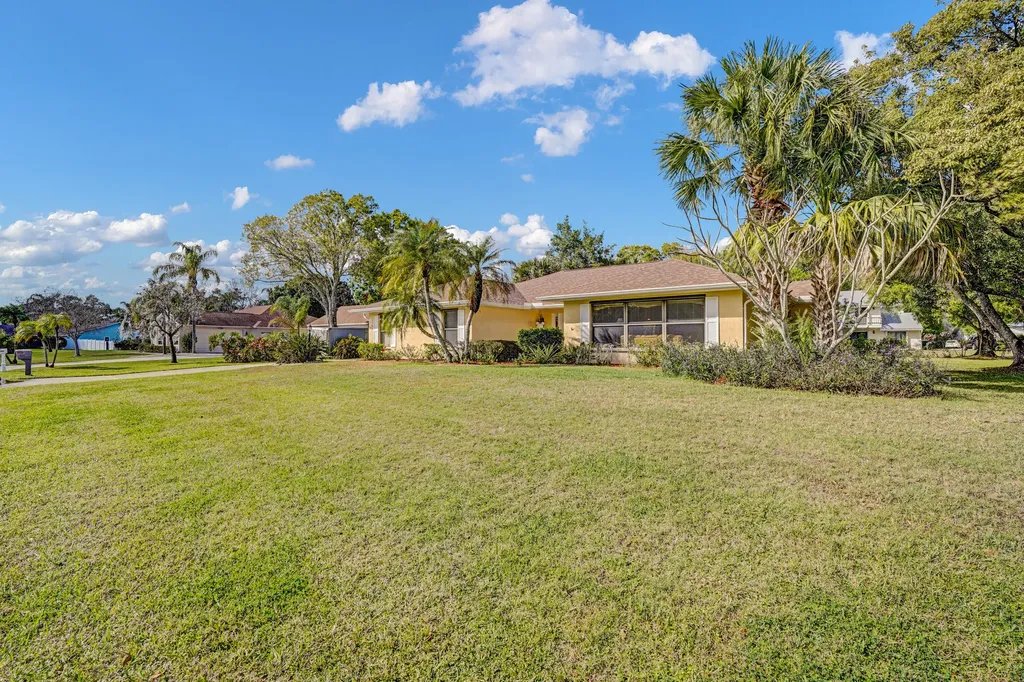 1106 Driftwood Lane Fort Pierce FL 34982
