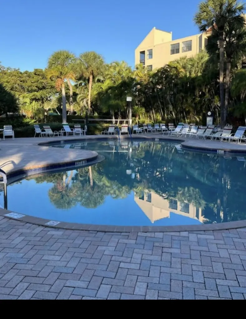 600 Egret Circle Delray Beach FL 33444