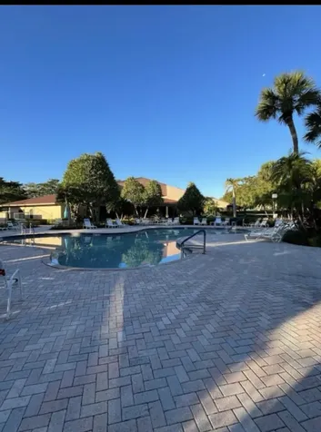 600 Egret Circle Delray Beach FL 33444