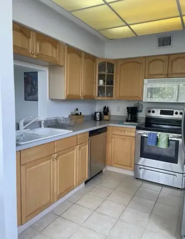 600 Egret Circle Delray Beach FL 33444