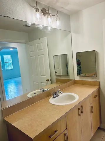 533 Ne 3rd Avenue Fort Lauderdale FL 33301