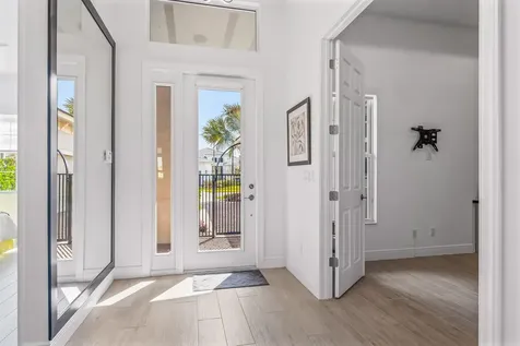 9122 Sw Pepoli Way Port Saint Lucie FL 34987