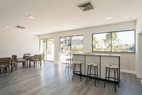 1605 S Us Highway 1 Jupiter FL 33477