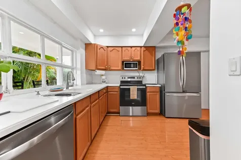 6260 Nw 19th Street Sunrise FL 33313