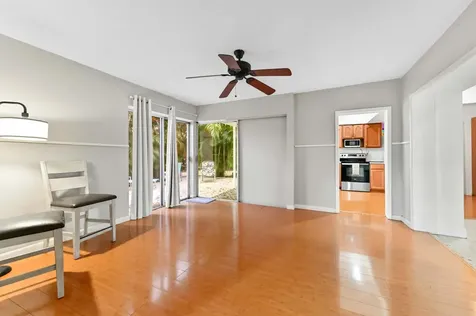 6260 Nw 19th Street Sunrise FL 33313