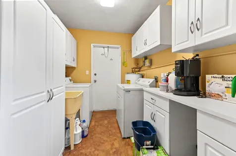 6260 Nw 19th Street Sunrise FL 33313