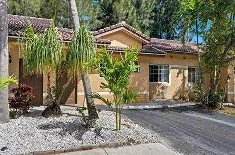 6207 Garden Court Davie FL 33314