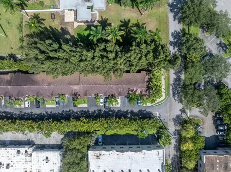 6207 Garden Court Davie FL 33314