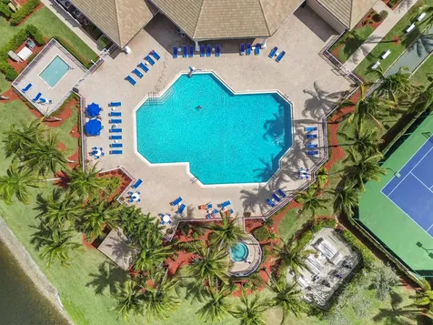 2395 Kemps Bay West Palm Beach FL 33411