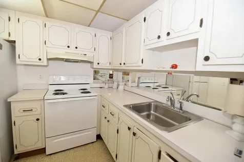 715 Saxony O Delray Beach FL 33446