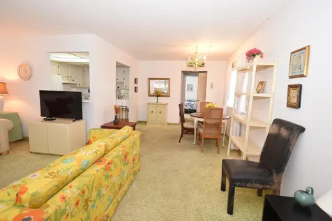 715 Saxony O Delray Beach FL 33446
