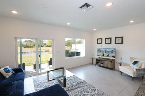 656 Ne Waters Edge Lane Port Saint Lucie FL 34983