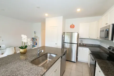 656 Ne Waters Edge Lane Port Saint Lucie FL 34983