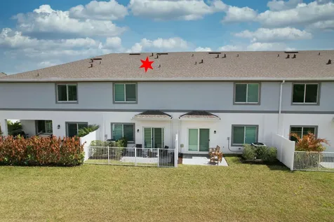 656 Ne Waters Edge Lane Port Saint Lucie FL 34983