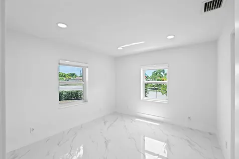 5341 N Andrews Avenue Oakland Park FL 33309